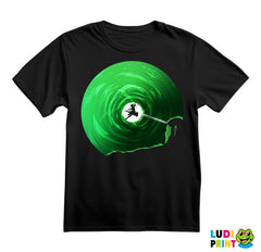 Levi Fighting The Beast - Attack On Titan - Majica