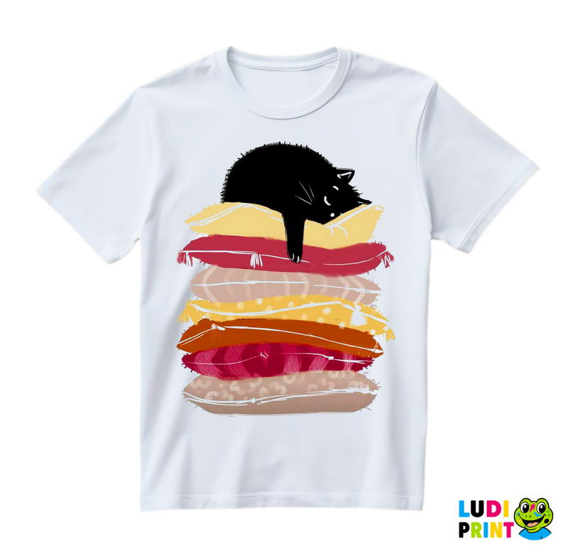 Black Cat Sleeping On Pillows - Mačke - Životinje - Majica
