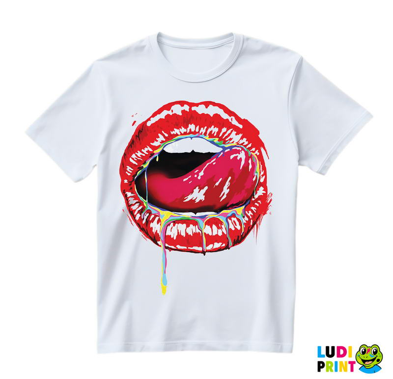 Lips Splashing Color - Art - Majica