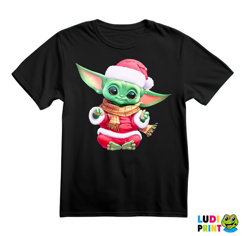 Baby Yoda With Christmas Hat - Yoda - Mandalorian - Star Wars - Majica