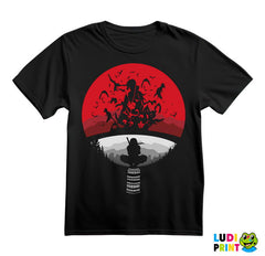 Itachi With Crows And Moon - Uchiha Clan Logo - Naruto - Majica