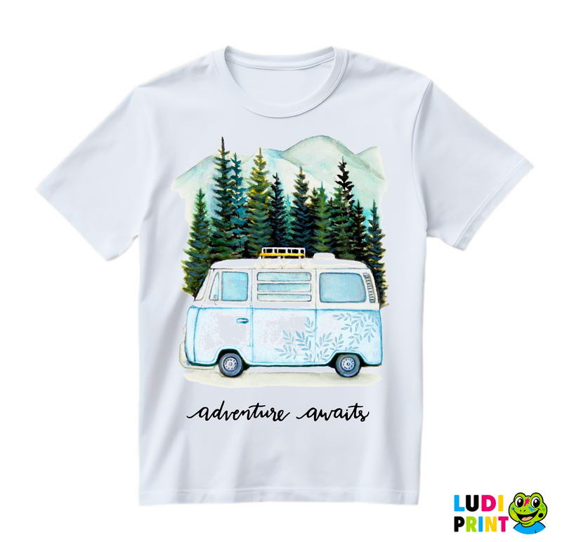 Adventure Awaits - Planinarenje - Kampovanje - Priroda - Nature - Majica