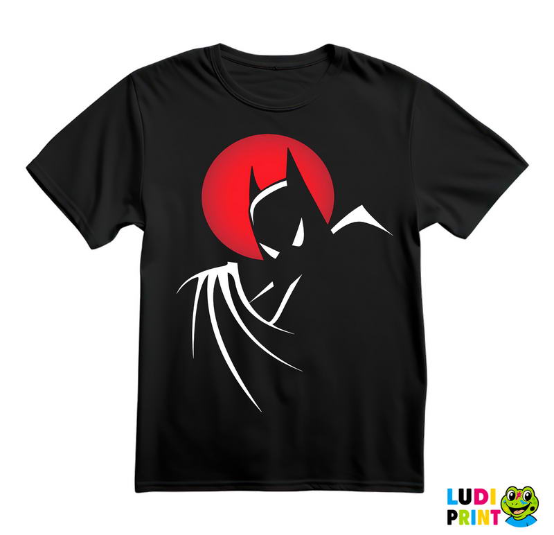 Holding His Cape - Batman - Majica