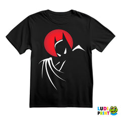 Holding His Cape - Batman - Majica