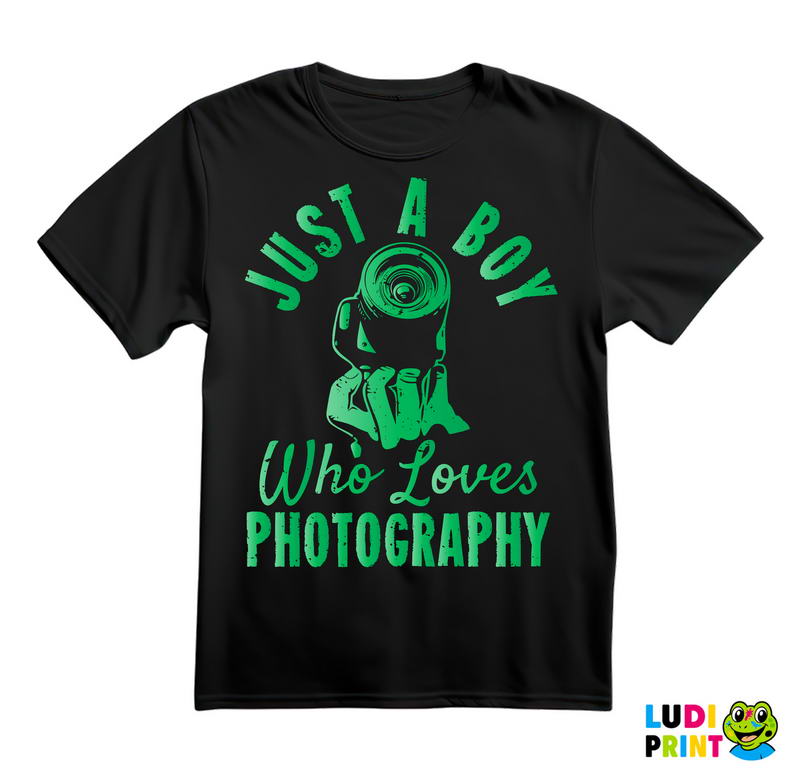 Just A Boy Who Loves Photography - Photography - Majica